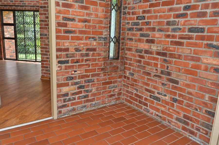 3 Bedroom Property for Sale in Flamwood North West